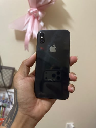 IPhone X 256g មានស្កេនអត់ជាប់អីទាំងអស់អេក្រង់សុីនខ្នងថ្មីកញ្ចក់កូតសរសៃសក់ស្ទេីរតួរតិចលក់75$ដាច់