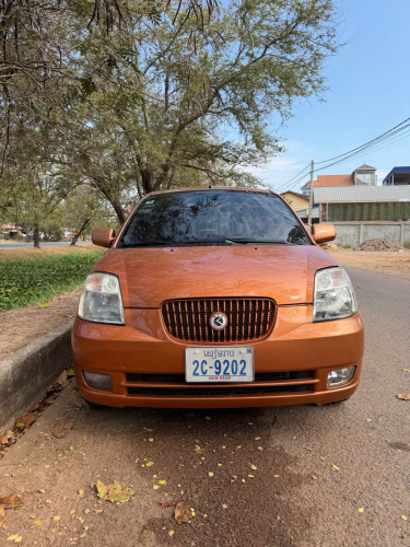 KIA ម៉នីញឆ្នាំ 2005