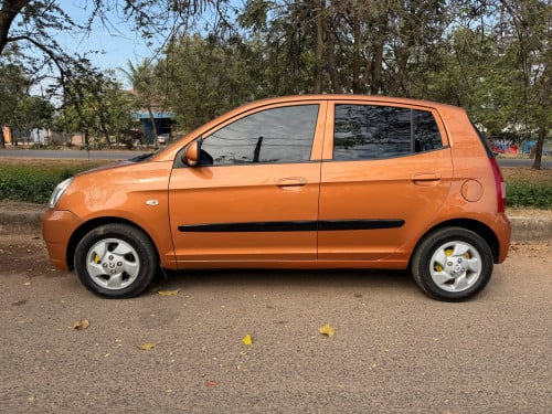 KIA ម៉នីញឆ្នាំ 2005