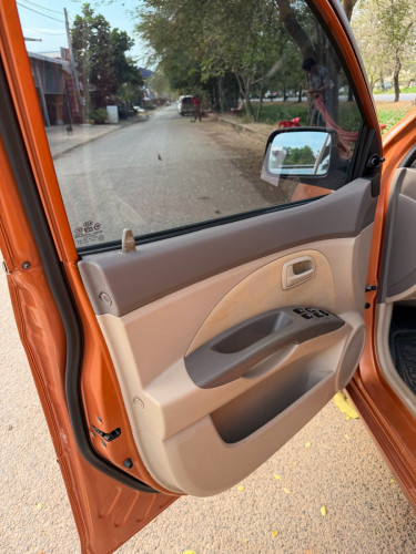 KIA ម៉នីញឆ្នាំ 2005