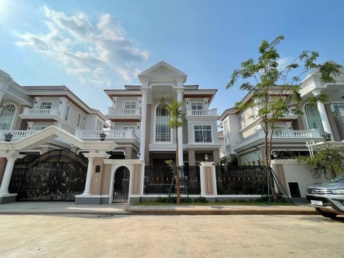 King Villar for rent in PH60m