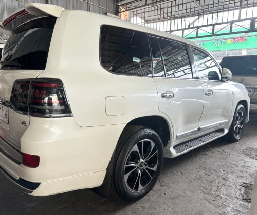 Land Cruiser 2008 ឡេីង 2021 ឡេីង ក្នុង ក្រៅ