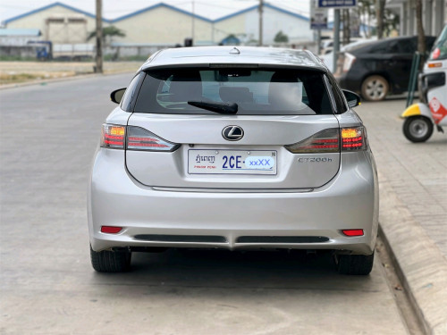 Lexus Ct200h