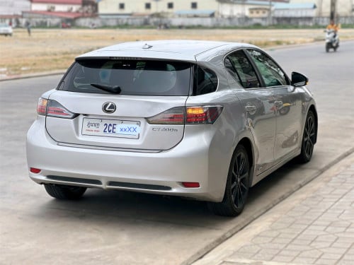 Lexus Ct200h