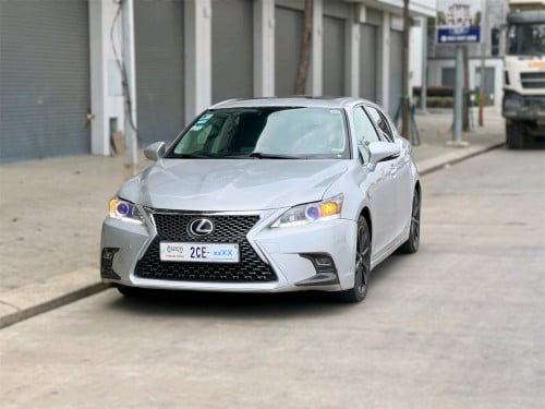 Lexus Ct200h