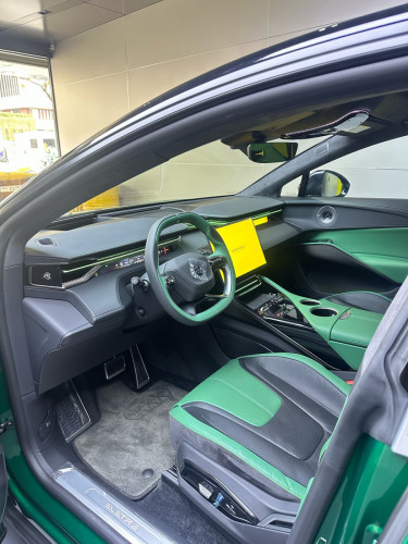 Lotus Eletre 600