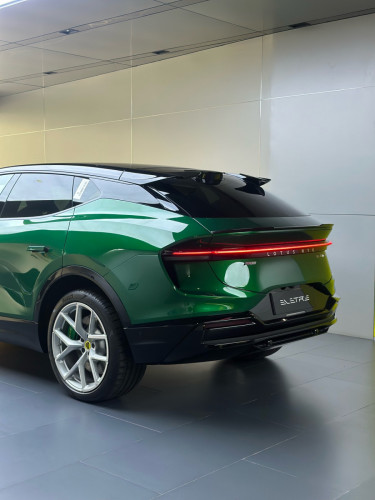 Lotus Eletre 600