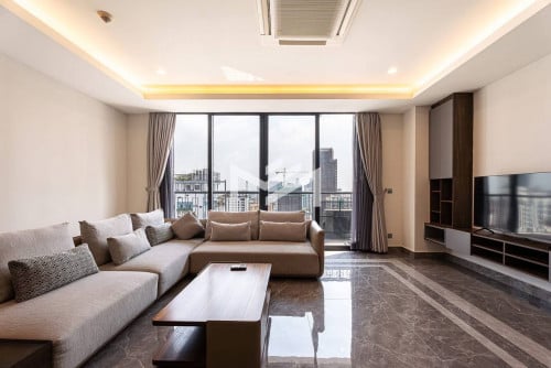 Luxurious 3 Bedrooms Apartment for RENT in BKK1 with Gym and Pool