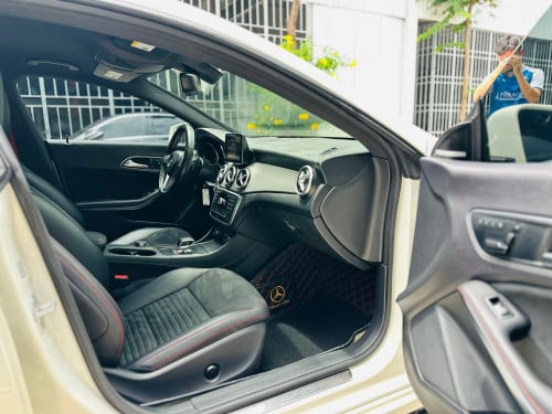 Mercedes CLA45 AMG 2014 Full Option Price: 32000$