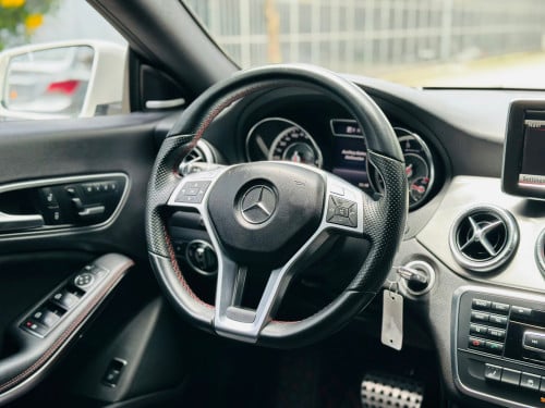 Mercedes CLA45 AMG 2014 Full Option Price: 32000$