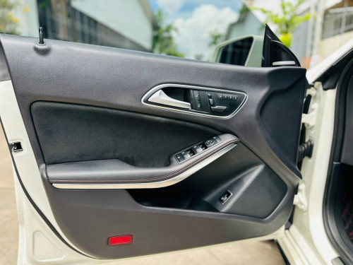 Mercedes CLA45 AMG 2014 Full Option Price: 32000$