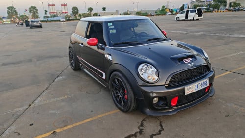 mini coopers  MT