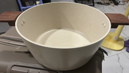 Non-stick Stone Soup Pot with Wooden Handles, 28cm, Cream, Glass Lid