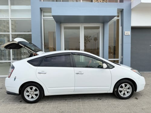 Prius 05 full option