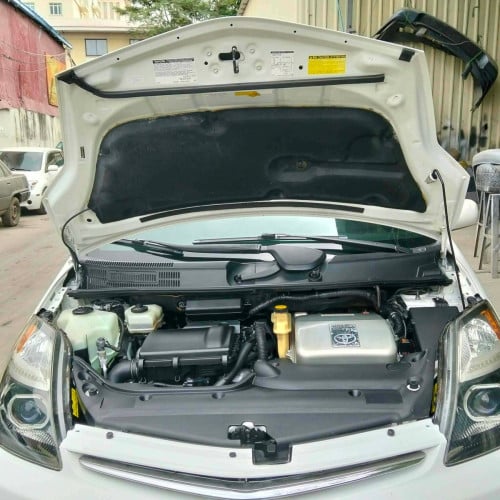Prius 06 full option ថ្មីណាស់ អត់បុកអត់ច្រេះ