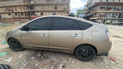 PRIUS 2004 For Rent /出租