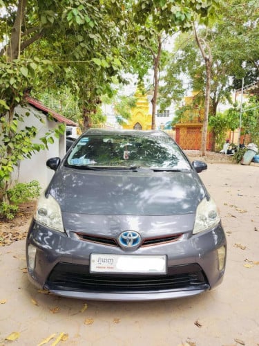 PRIUS 2012 For Rent /出租