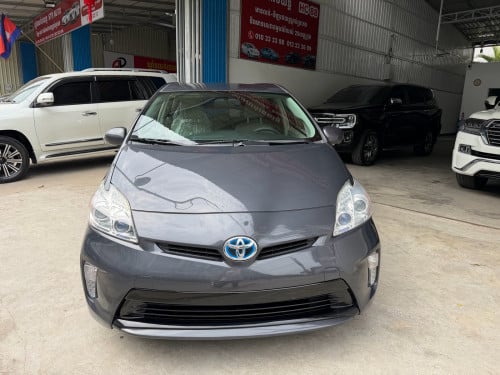 Prius 2013 option 3 ឡានកាលី