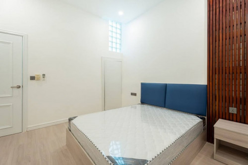 RENOVATED ONE BEDROOM FOR RENT-BKK1๐