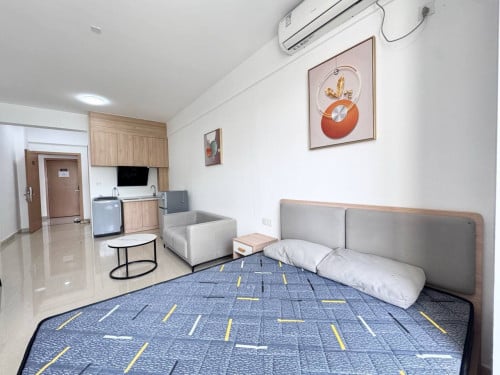 Studio room for rent