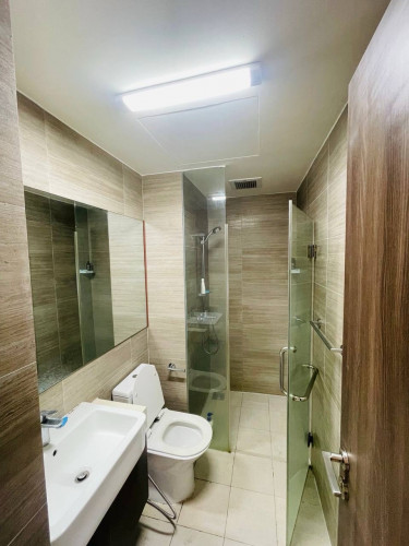 The peak condominium for rent