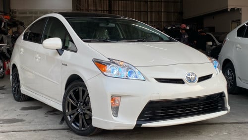 Toyota Prius 2012 option 3 Solar Performance ទេីបតែចូលស្តុកថ្មី តម្លៃល្អ បង់រំលស់សិក្សា១៥នាទីដកឡាន