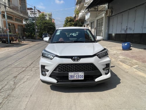 Toyota Raize year 2023 Full option ប្រើជាង2មុឺនkm