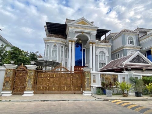 Villa for rent near Aeon2 mall