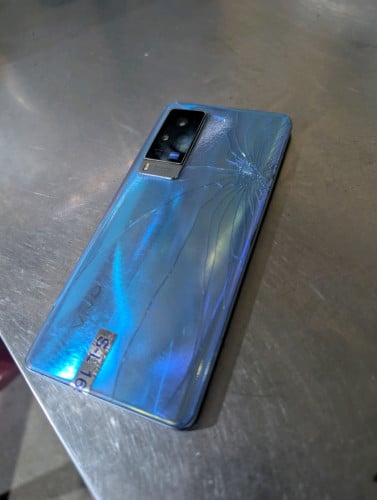 Vivo x60 pro CH 95%បែកខ្នង