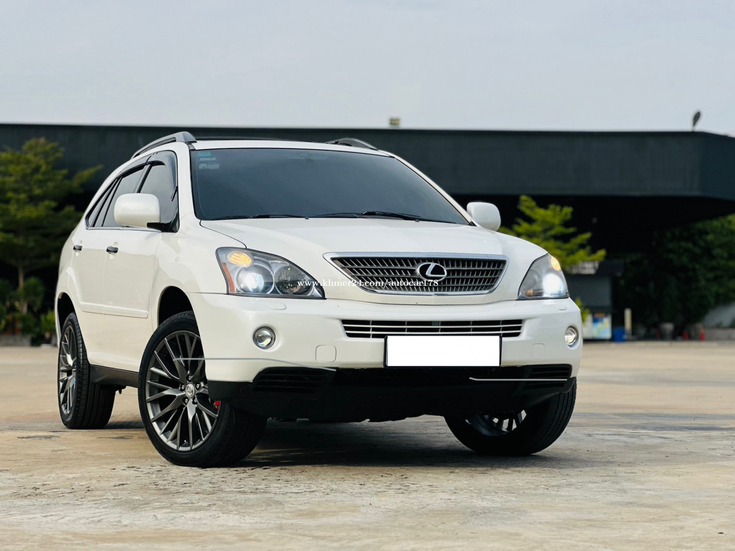 LEXUS RX400h price $23500.00 in Tuol Sangkae 1, Ruessei Kaev, Phnom ...