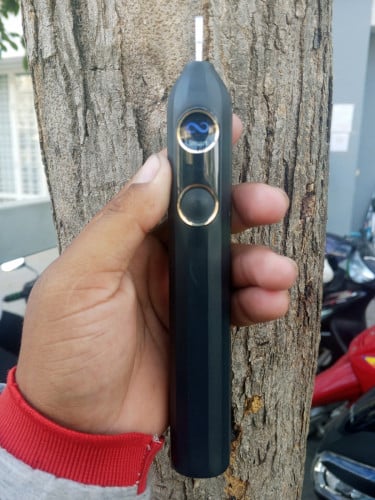 ច្រាស់ដុះធ្មេញ