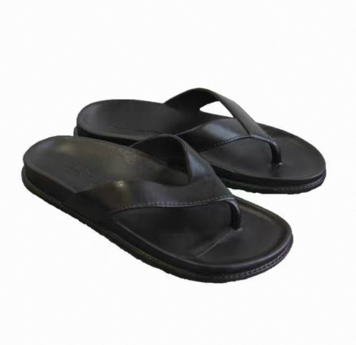 ស្បែកជើងស៊ក