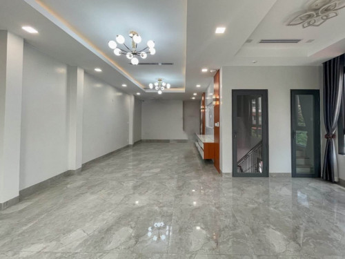 ផ្ទះសម្រាប់ជួលក្បែរវិមានឯករាជ្យ