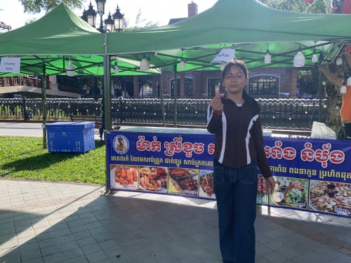 ជ្រើសរើសបុគ្គលិកភេទស្រីជាច្រើននាក់