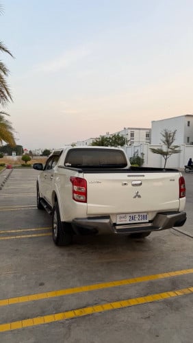 លក់MITSUBISHI TRITON 2016 full option ម៉ាសុីនធំ