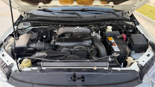 លក់MITSUBISHI TRITON 2016 full option ម៉ាសុីនធំ