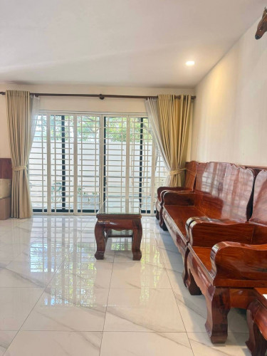 វីឡាទោលសម្រាប់ជួលនៅបុរី Residence 90 / Single Villa for Rent at Borey Residence 90, Khan Toul Kork