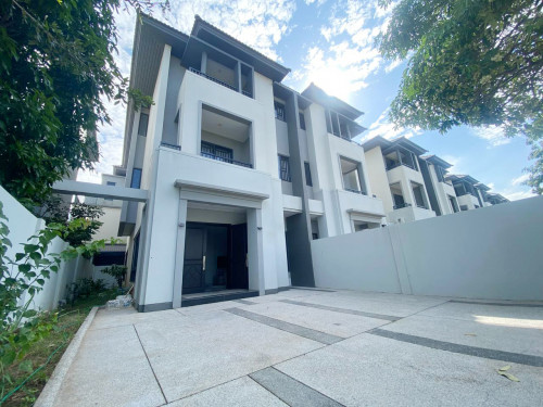 04 Bedrooms Twin Villa for Rent in Borey Chip Mong