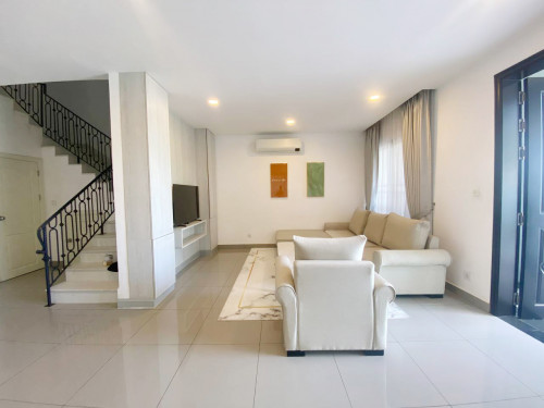 04 Bedrooms Twin Villa for Rent in Borey Chip Mong