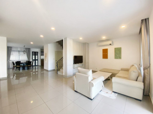 04 Bedrooms Twin Villa for Rent in Borey Chip Mong