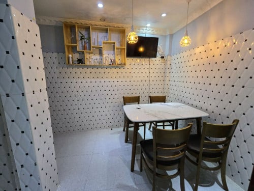 2bedrooms house for rent close to pubstreet