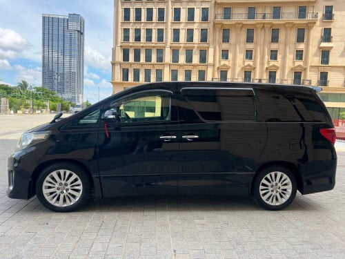 ALPHARD 2013 For Rent /出租