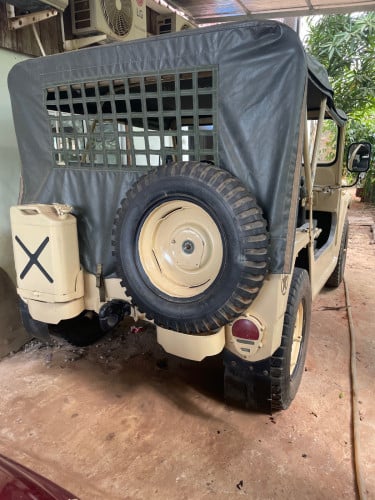 Jeep A2