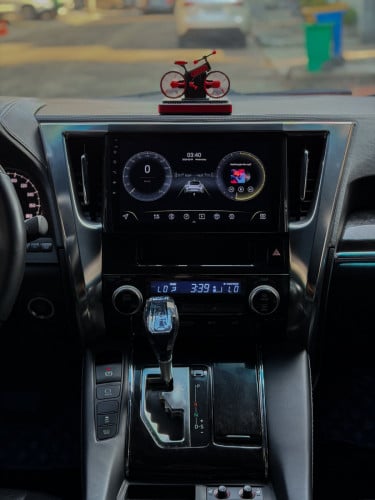 Lexus LM 015 Up 022 Auto3 ដំបូលខ្មៅ កៅអីម៉ាស្សា ក្នុងខ្មៅហ្សុីន លេងភ្លើងឌីម