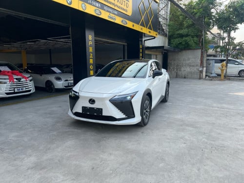 LEXUS RZ450e EV 2023