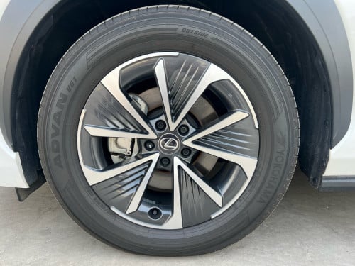 LEXUS RZ450e EV 2023