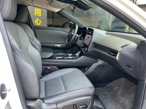LEXUS RZ450e EV 2023
