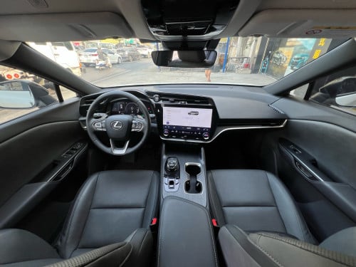 LEXUS RZ450e EV 2023