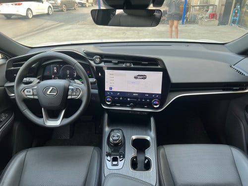 LEXUS RZ450e EV 2023