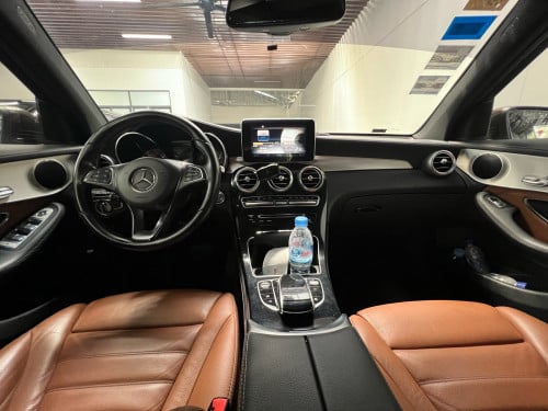Mercedes-Benz GLC300 Luxury Edition